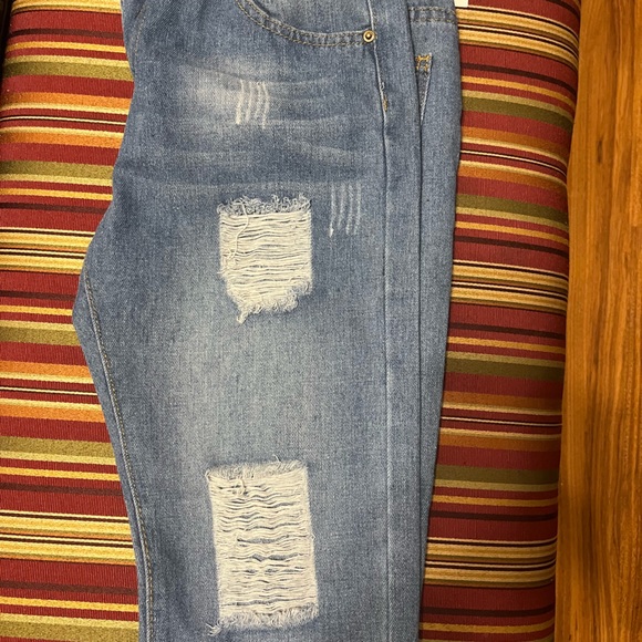 FREDD MARSHALL Boy's Skinny Fit Ripped Destroyed Distressed Jeans - Picture 6 of 6